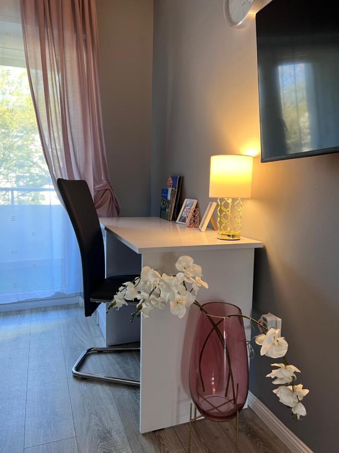 Family Apartment Karlsruhe Esterno foto